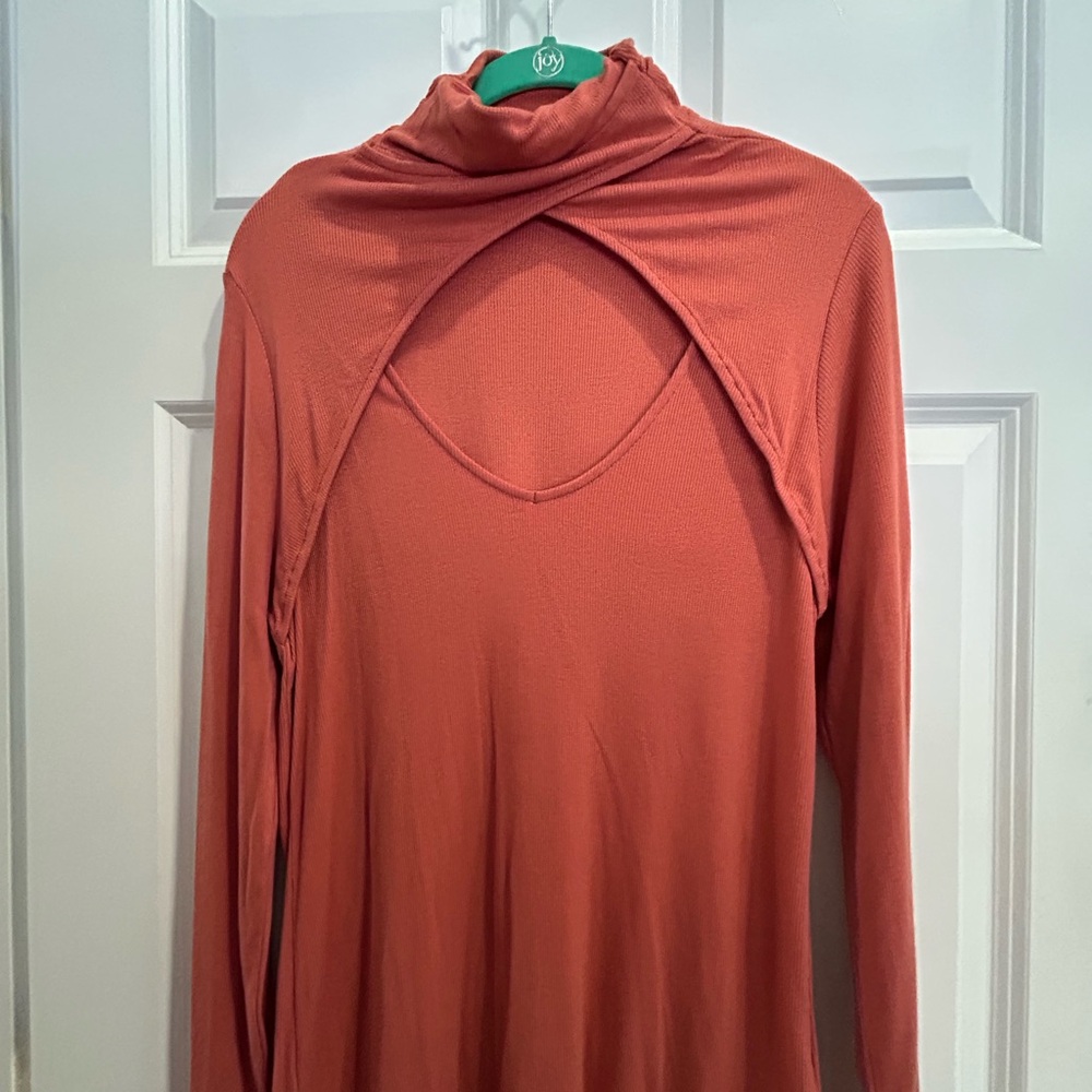 VENUS Terracotta Ribbed Turtleneck